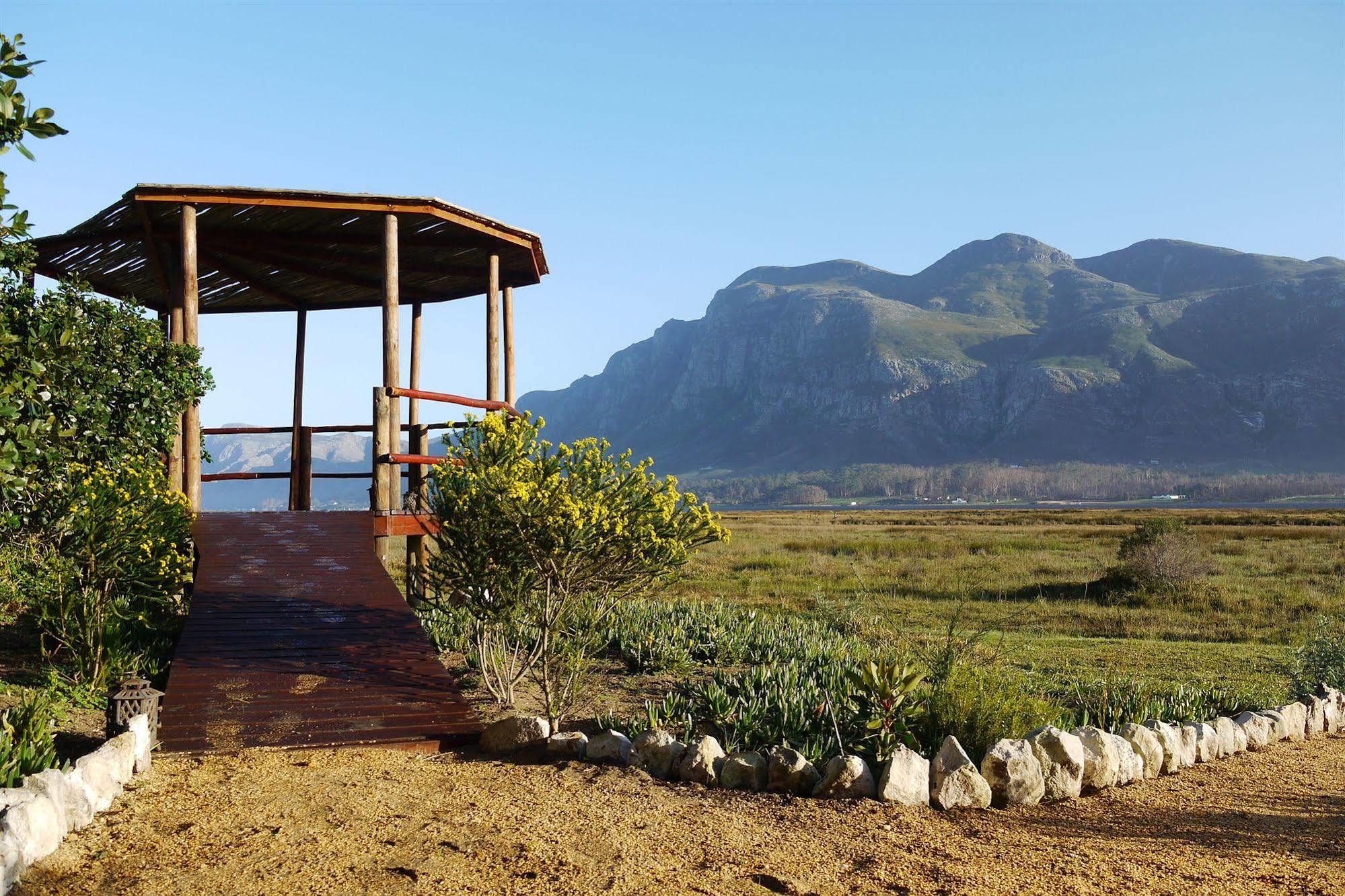 Mosaic Lagoon Lodge Stanford Dış mekan fotoğraf